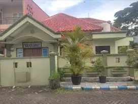 DIJUAL RUMAH HOOK PURI SURYA PASADENA DEKAT POS SATPAM