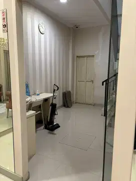 ruko stategis di main road garuda, siap pakai,  ramai dijual cepat