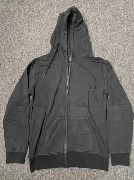 H&M Divided Hoodie Hitam Zipper –(Bekas Original)