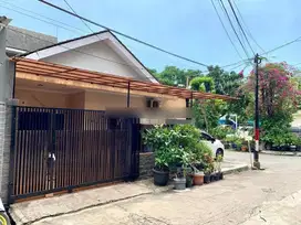 Rumah 1.5 lt, 10.5 x 15 di Muara Karang