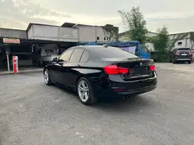 BMW 320i 2016 Bensin