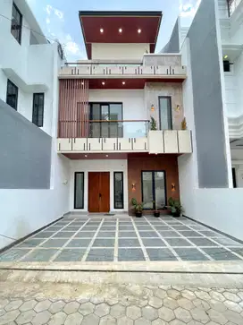 Rumah Mewah Baru Dalam Townhouse Akses 2Mobil Dijagakrsa Jaksel