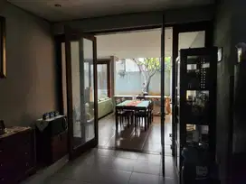 Dijual Cepat Rumah Bagus di Griya Loka BSD.