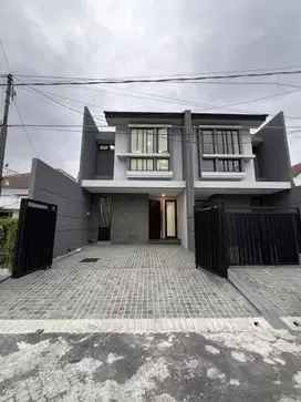 Sisa 1 unit ‼️Jual Rumah Baru Mewah Manyar dekat Galaxy Mall