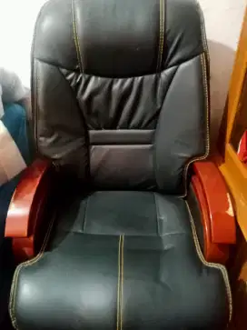 Bangku Kursi Direktur
