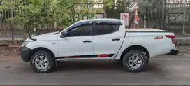 Mitsubishi Triton HDX 2.5 4x4 manual 2017 (Nik 2016)