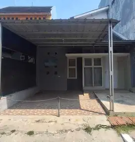 Rumah apik siap huni di dalam cluster Address Cibubur