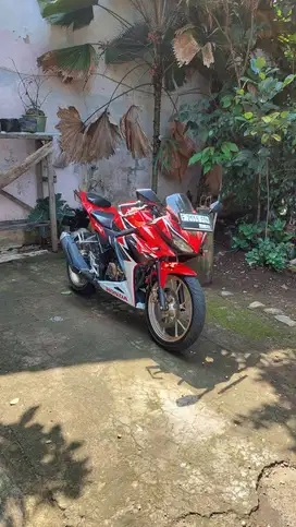 Honda CBR 150 R 2018