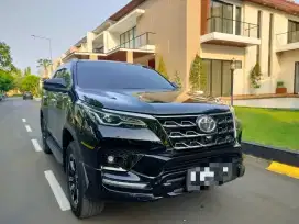 Fortuner GR 2.8 Th 2022 - Km 10 ribu - Atas nama sendiri dari Baru