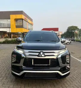 PAJERO DAKAR 2023 SUNROOF  like new
