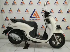 DI JUAL SCOOPY PRISTIGE LOW KM 2025