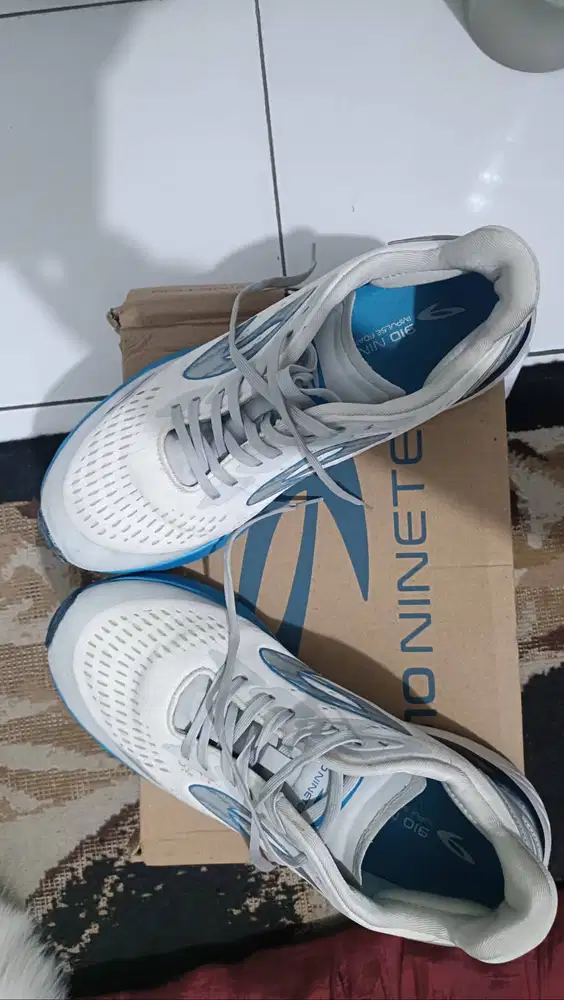 Merk 910 Nineten Sepatu (Olga).
