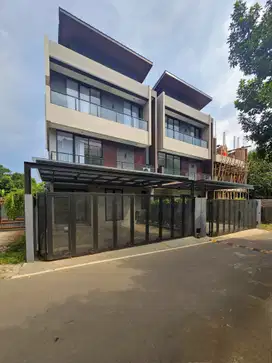 Rumah Jagakarsa Dijual. UNIT BARU, Akses Jalan Lebar 2 Mobil. NEGO