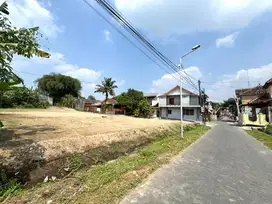 Tepi Jalan Aspal Posisi Hook, Tanah Premium Jogja Utara