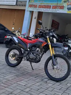 HONDA CRF 150 L 2023 SUMO KM 17RB ASLI BAN DEPAN BELAKANG TAU BARU.