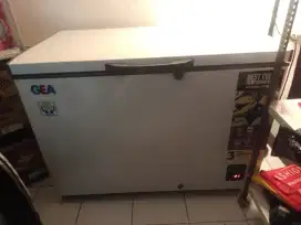 Freezer GEA 330L