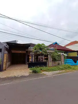 Rumah Tengah Kota di Area Candi Blimbing Malang Dekat Kampus