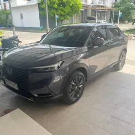 Dijual new hrv 1.5 se 2023 mobil pemakaian pribadi