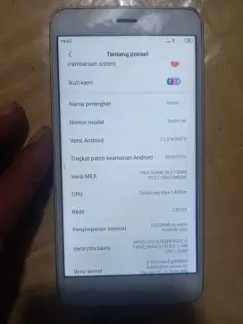 Jual Redmi 4A , Ram 2 Gb, minus Lcd retak