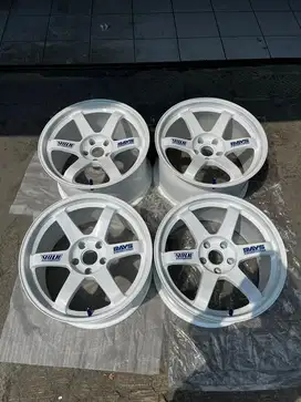 Velg Volk Rays TE37 R18 9.5-10.5 Ori