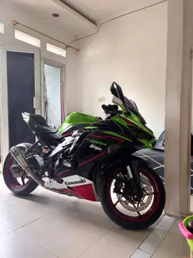 Ninja ZX 25 R ABS 2021