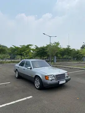 Mercedes benz E320 Masterpiece W124