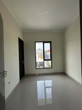 RUmah Mewah SIap Huni Murah di Emerald Garden Tembalang