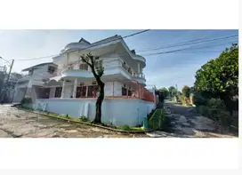Di jual rumah 3 lantai tanah luas di citeureup bogor