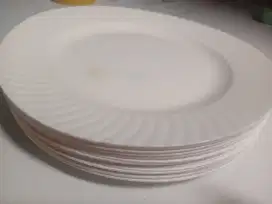 Piring Plastik Putih
