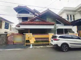 Dijual rumah posisi hook di Komplek Abadi Jakarta Timur
