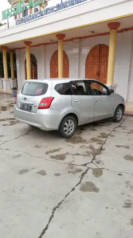 Dijual mobil pribadi Datsun 3 baris 2015 manual