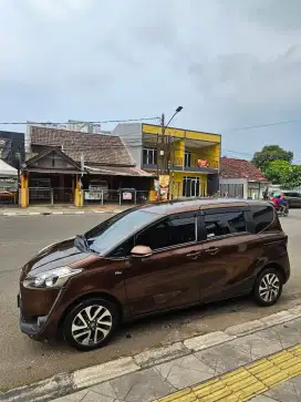 Toyota Sienta V Matic Pajak On