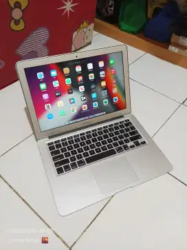 Macbook Air 2017 13 inch 8 /128