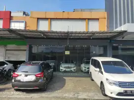 Ruko showroom mobil