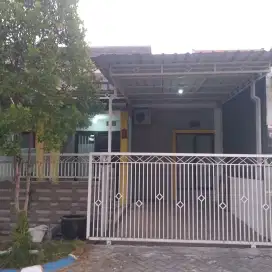 Di JUAL Rumah Strategis
