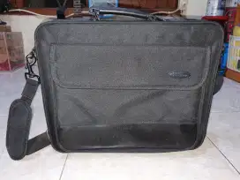 Kondisi Bagus Tas Laptop 14 inch (Targus)