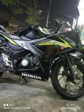 Honda CBR150R 2016