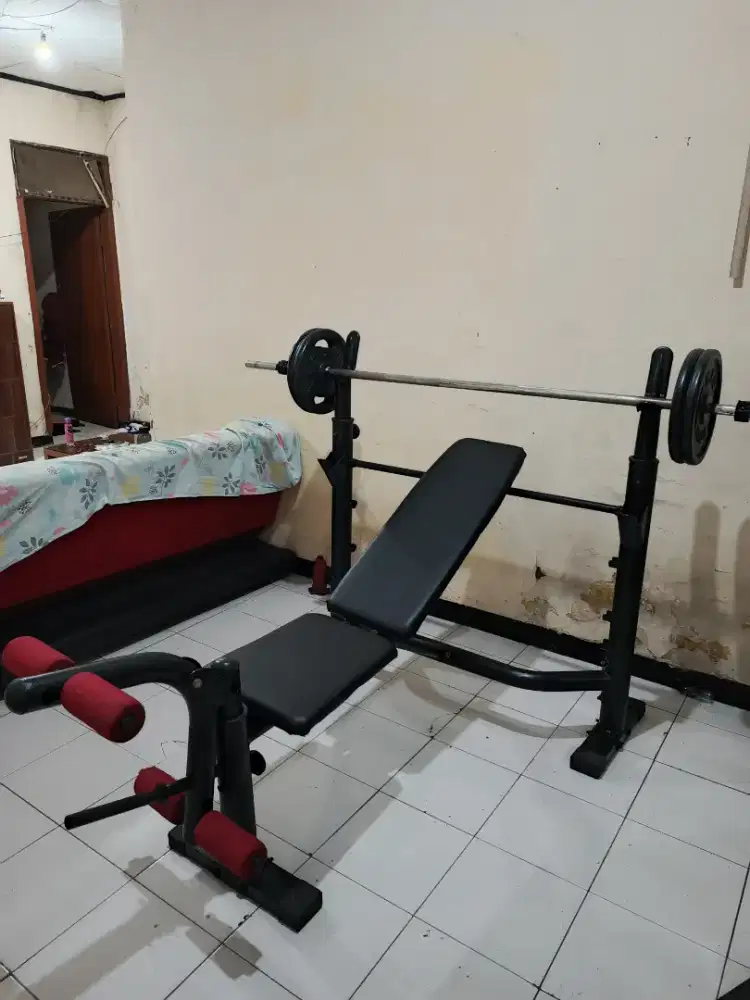 Alat olahraga benchpress & leg extension , alat fitnes , alat gym