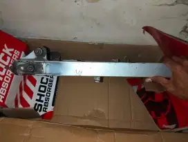 Swingarm karisma