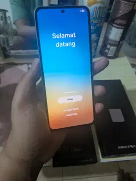 Samsung Z Flip 5 8/256GB