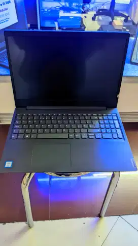 Laptop Lenovo V15 Core i5 Gen 8 Ram 8Gb Ssd 256Gb Ready siap pakai