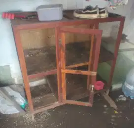 Kandang kucing tingkat