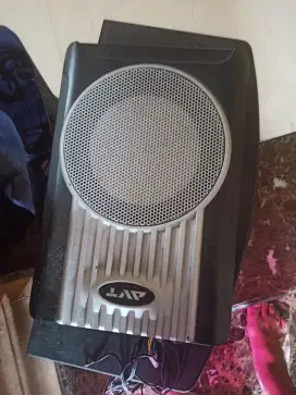 Subwoofer kolong AVT