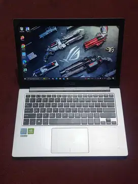 Laptop Gaming Asus Zenbook UX303UB Core i7-6500/6GB/500GB/TOUCHSCREEN