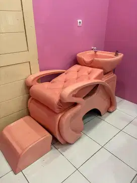 kursi keramas salon
