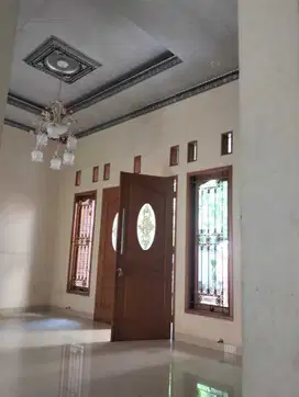 Disewakan rumah di duta bumi 3 harapan indah bekasi