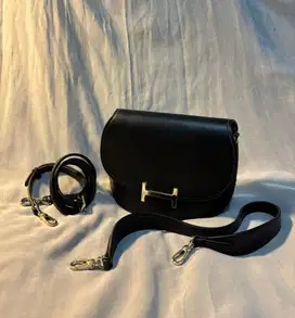 Tas selempang tas bahu merk hush puppies
