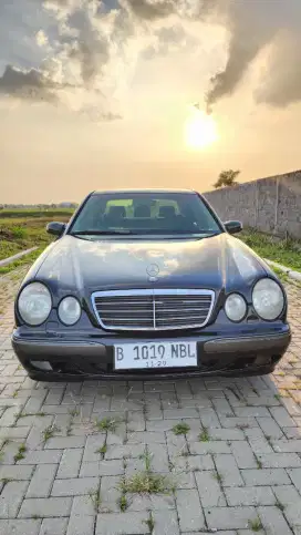 E240 w210 V engine