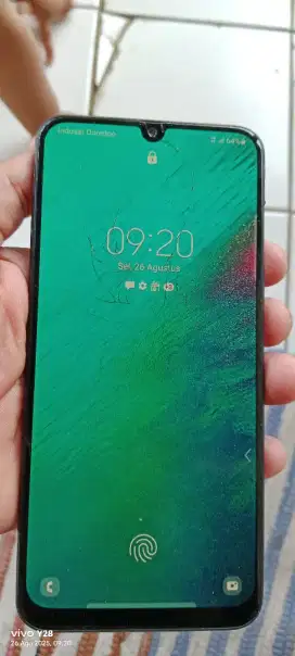 Samsung a50.  4/64. Mnus retak norml lcd orian