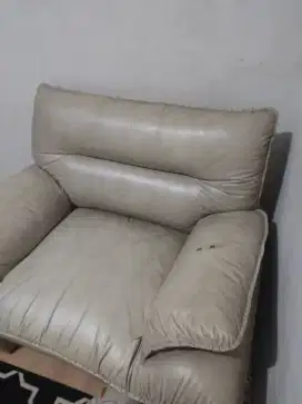 sofa kulit asli single seat